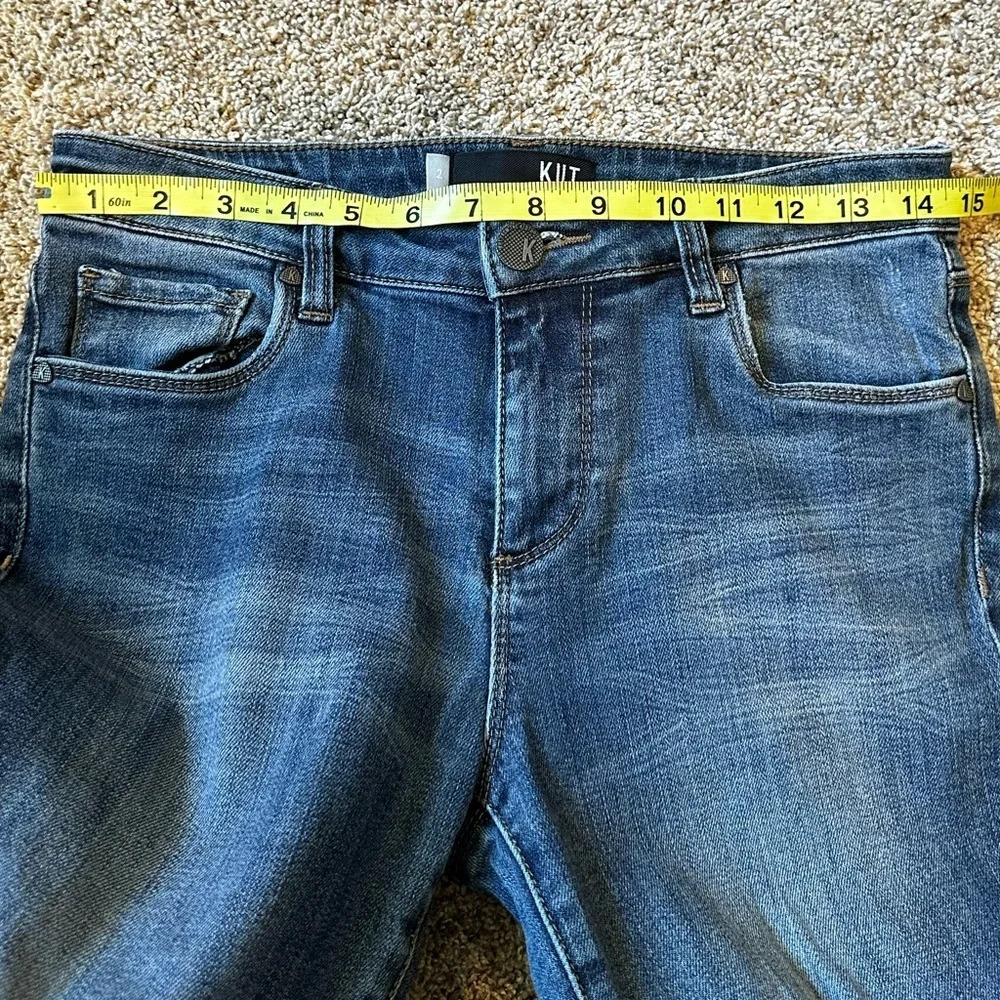 Kut from the Kloth Reese Ankle straight Leg Raw Hem Distressed Jean- size 2 - Picture 6 of 10
